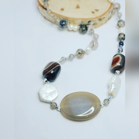 Baroque Pearl, Agate handcrafted necklace - Picture 2 of 5